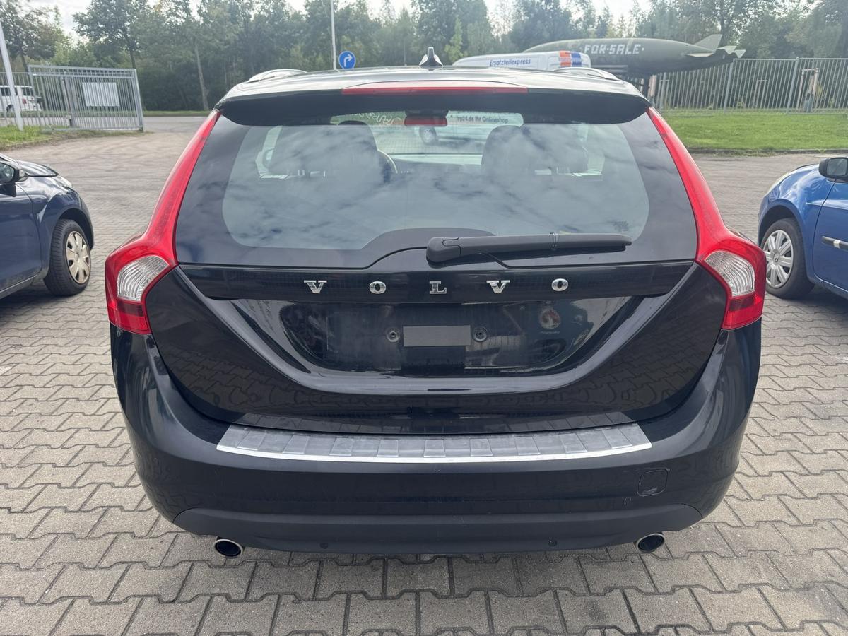 Volvo V60 original Kotfl&uuml;gel vorn links 01900 Black Stone Bj.2011